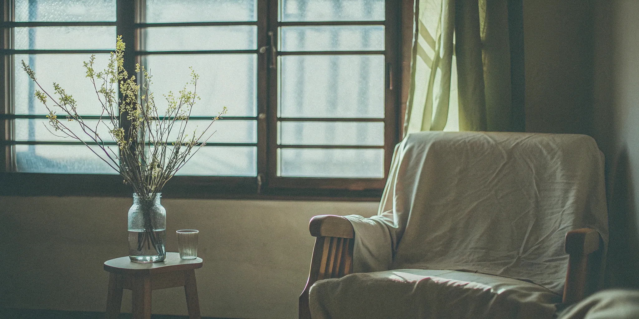 A calm consultation room for learning about PRP and exosome treatments for hair loss.